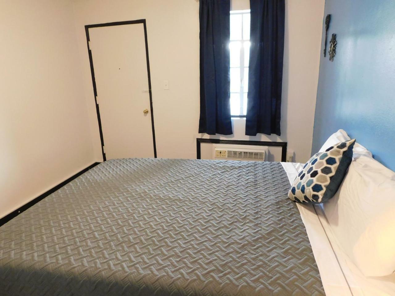 Spruce Pine Inn Екстер'єр фото