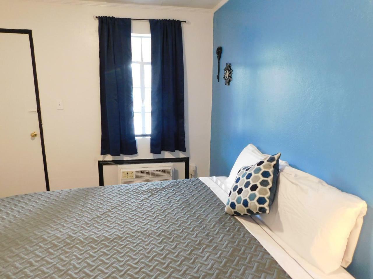 Spruce Pine Inn Екстер'єр фото